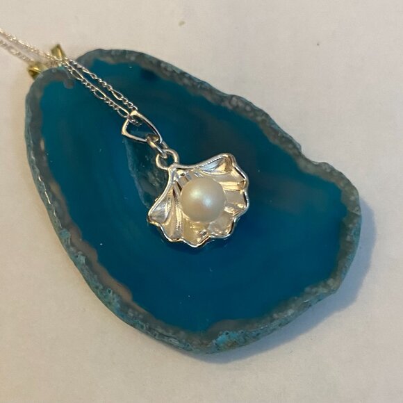 NEW Freshwater Cultured Pearl necklace & earrings - Picture 2 of 6
